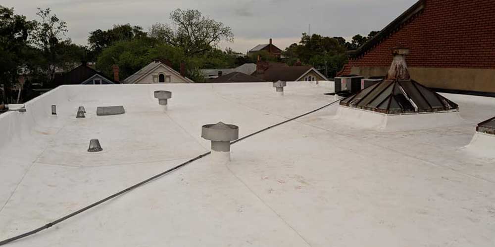 Reliable commercial roofing company Savannah